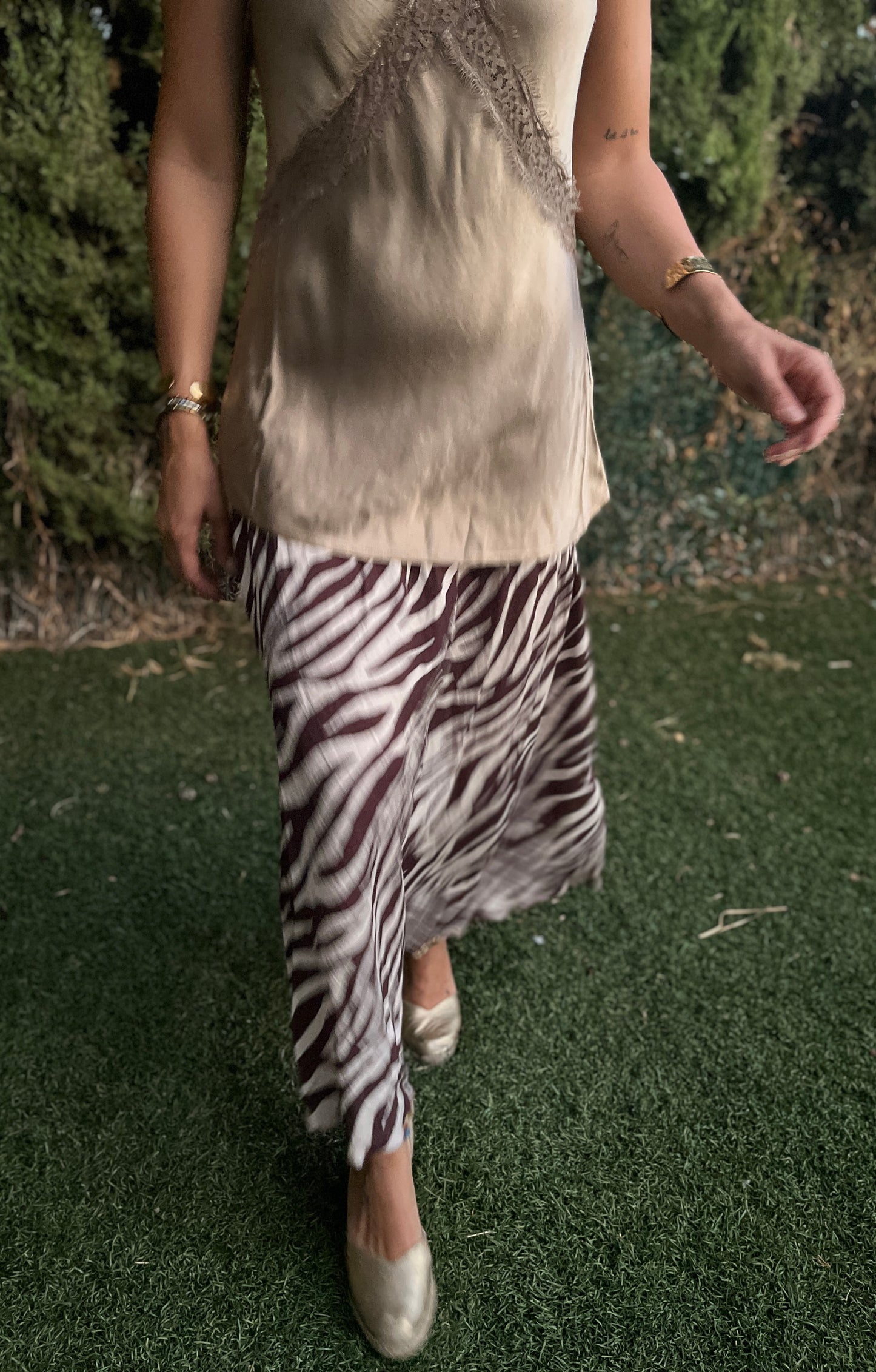 Falda midi cebra marrón chocolate