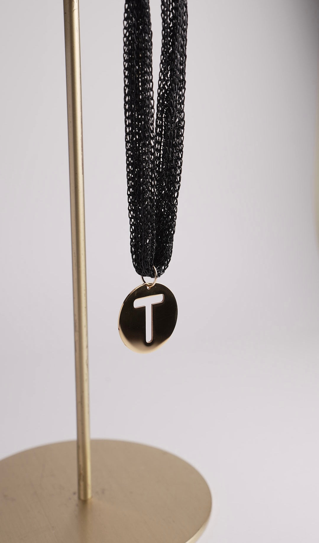 Choker iniciales - Nuh Nuh