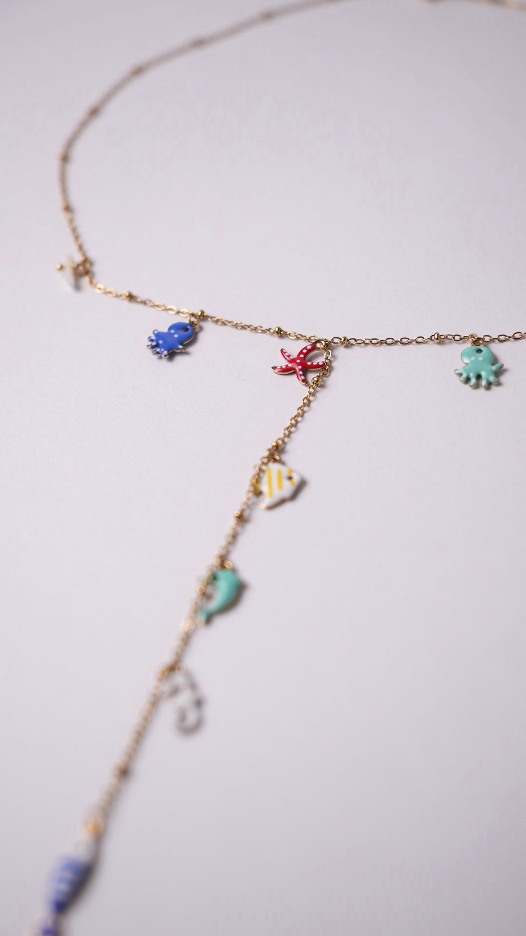 Collar sea charms