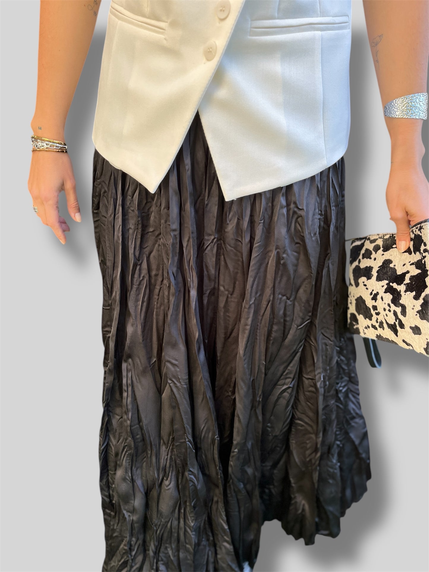 Falda satinada wave