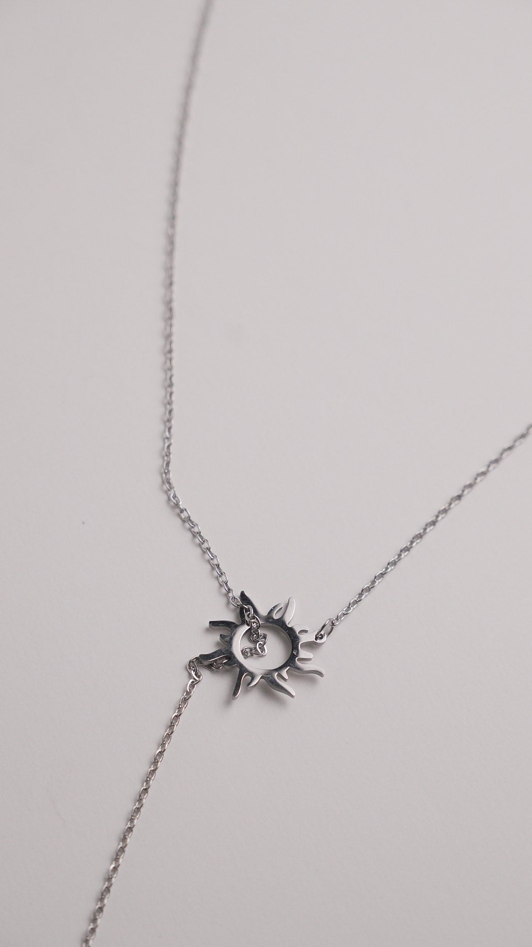 Collar Sol y Luna Plata - Nuh Nuh