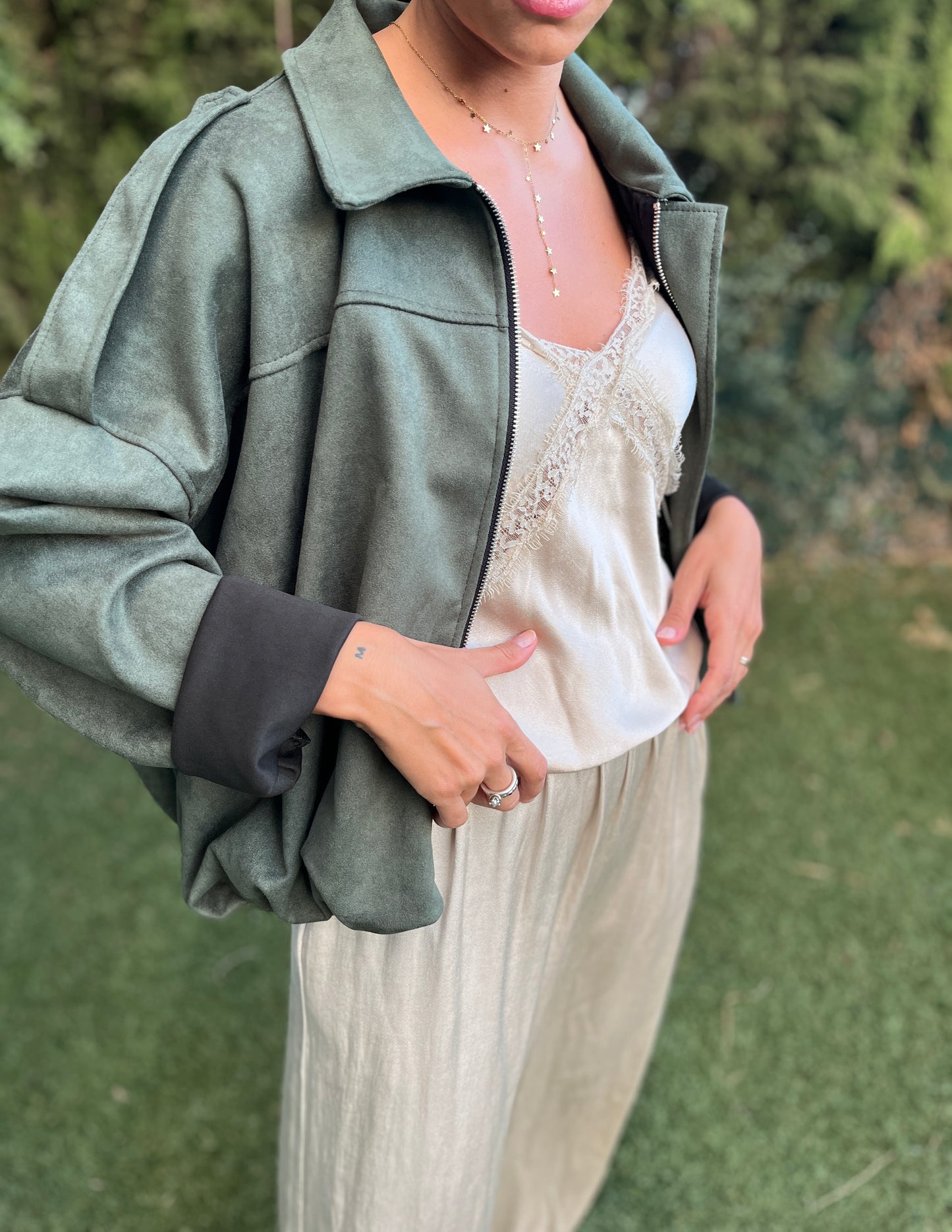 Chaqueta antelina caqui