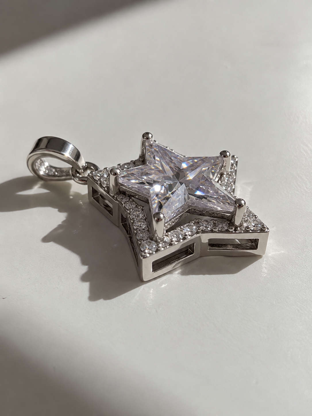 Charm estrella relieve