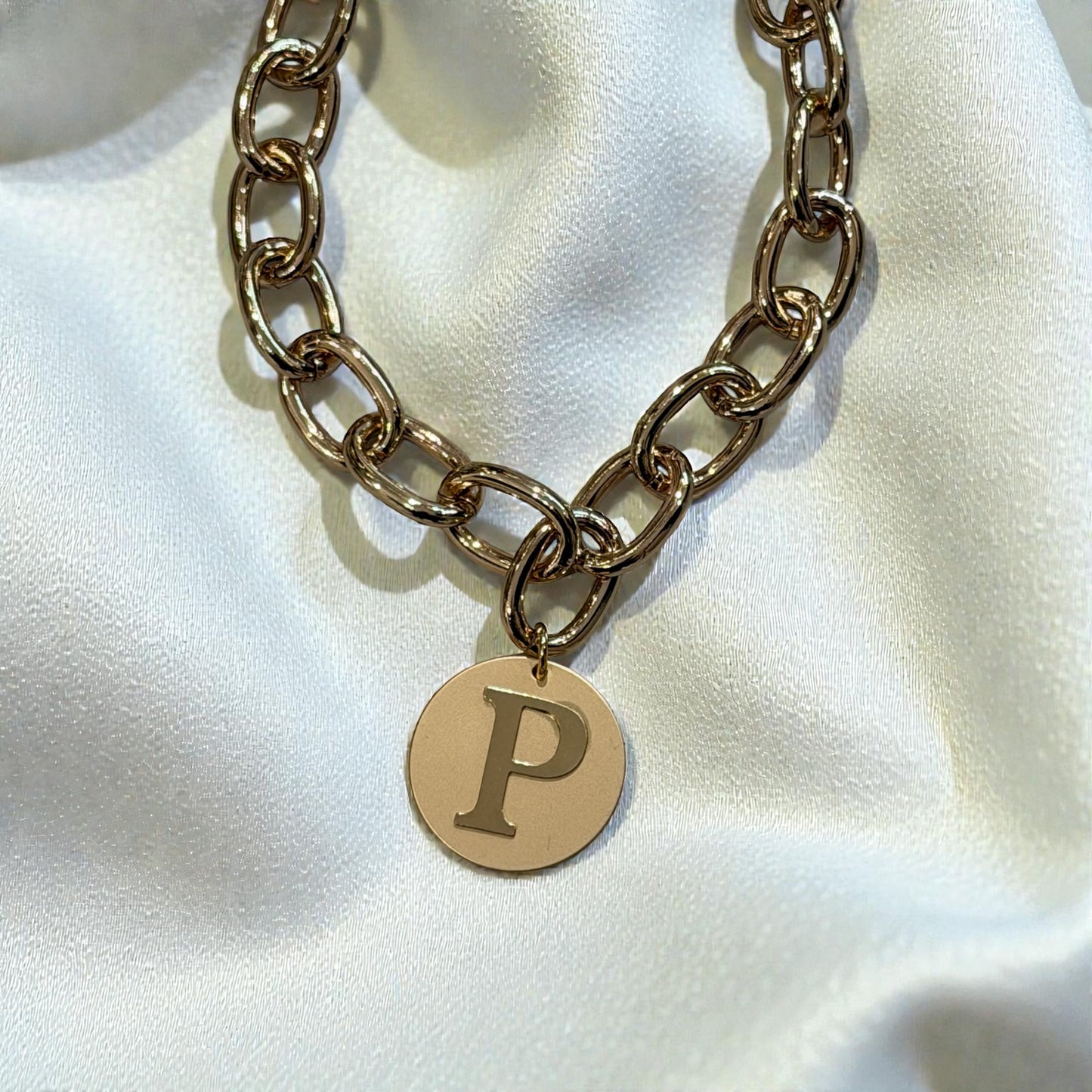 Collar inicial - Nuh Nuh