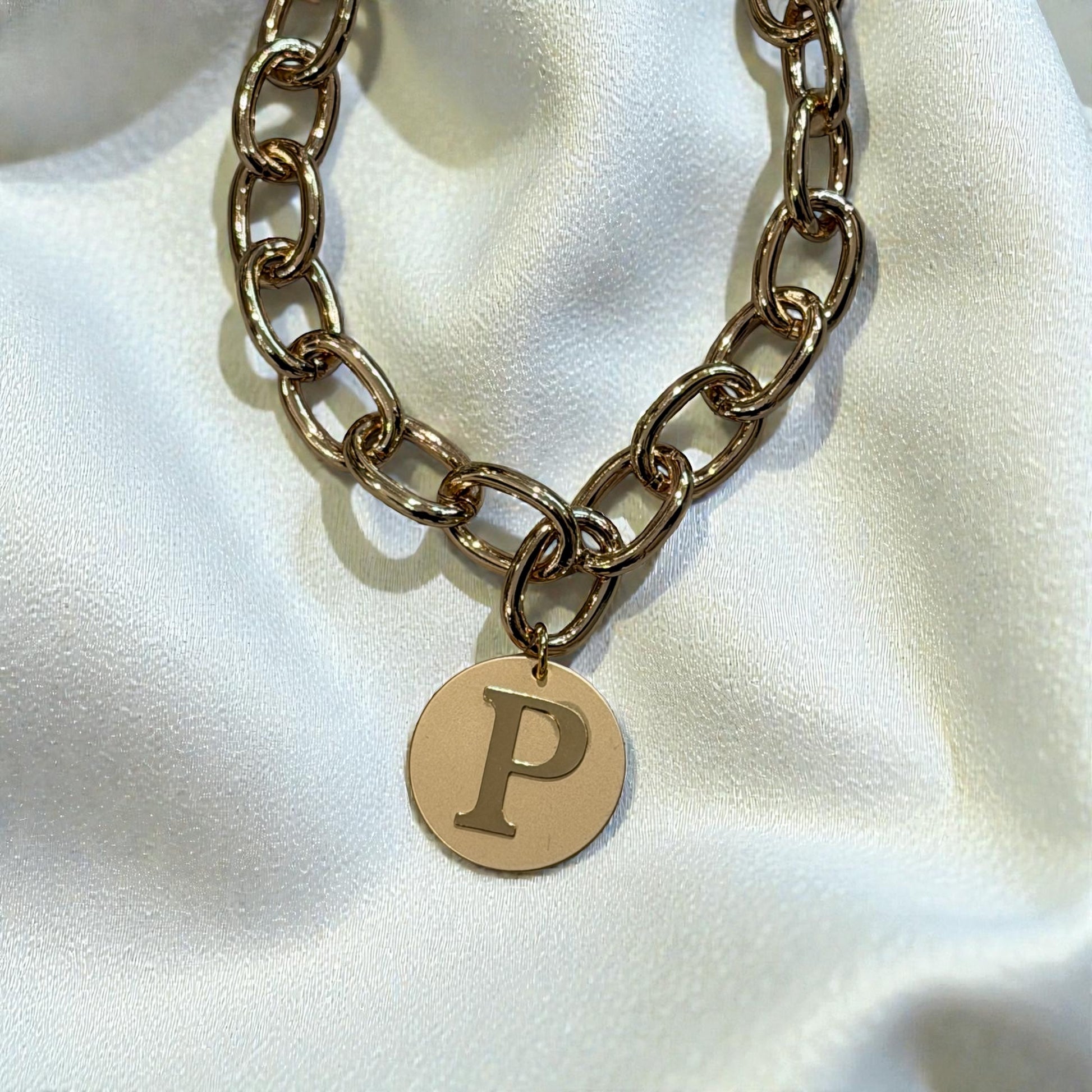 Collar inicial - Nuh Nuh