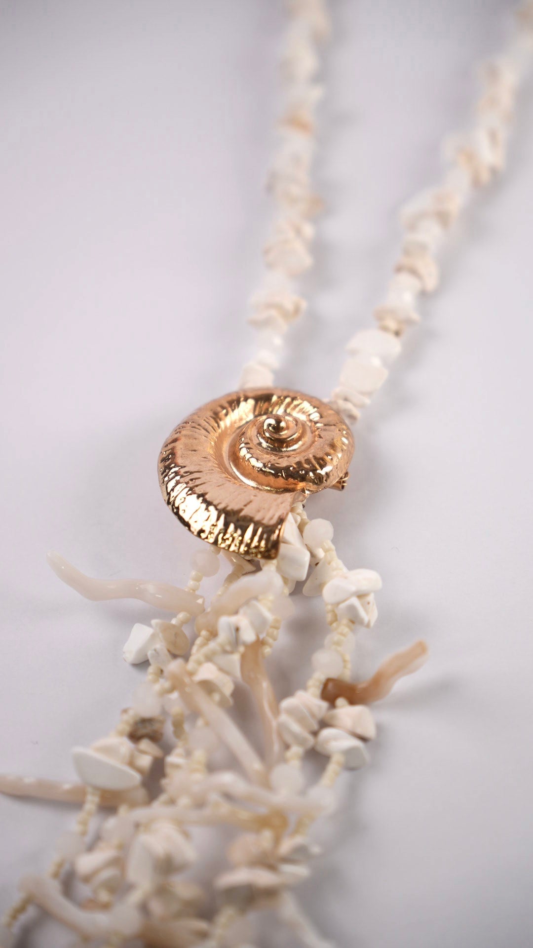 Collar largo caracola - Nuh Nuh