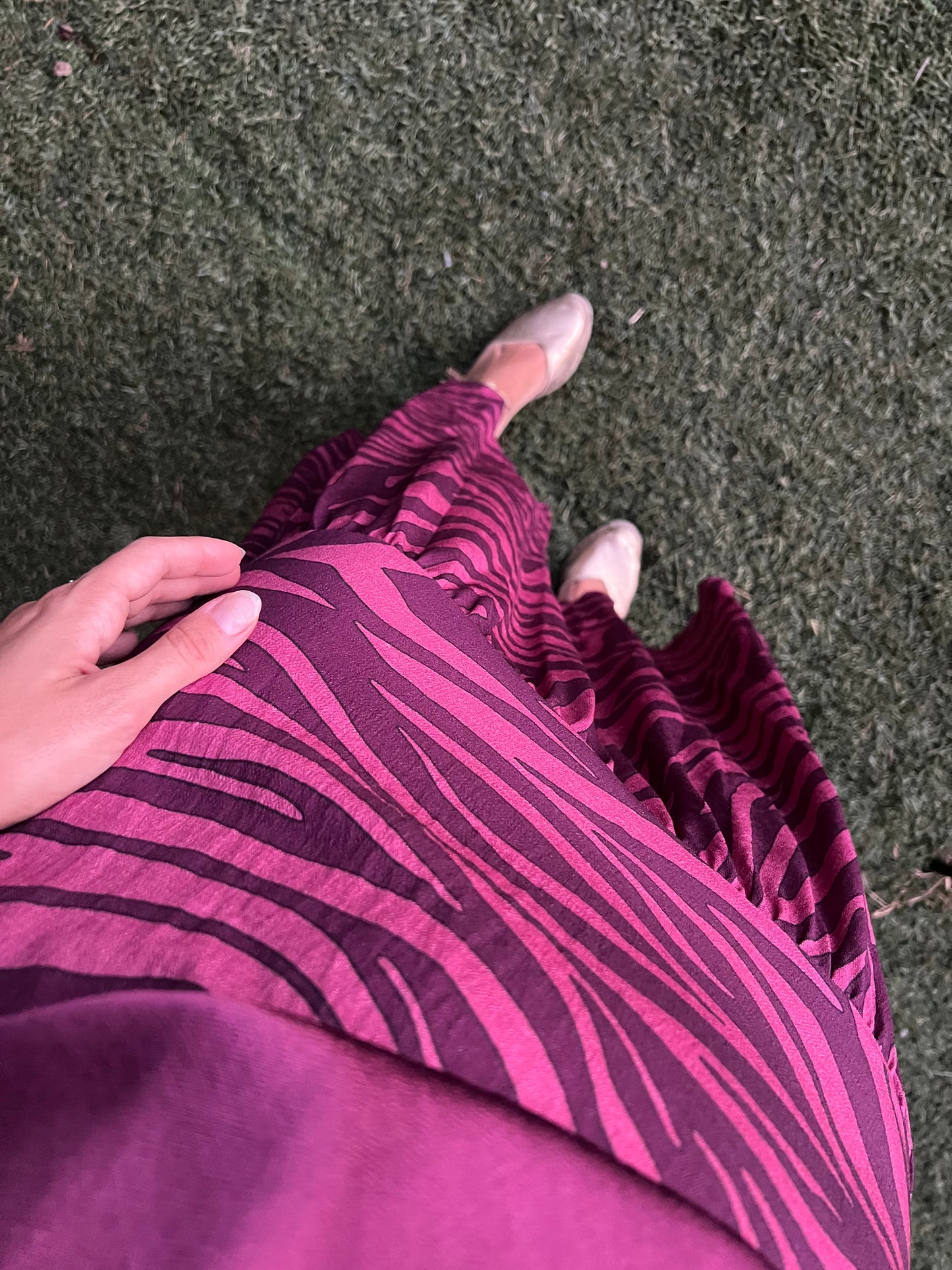 Falda midi cebra berenjena