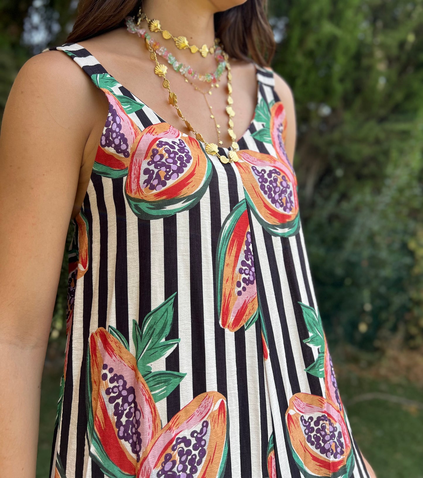 Mono papaya b&n