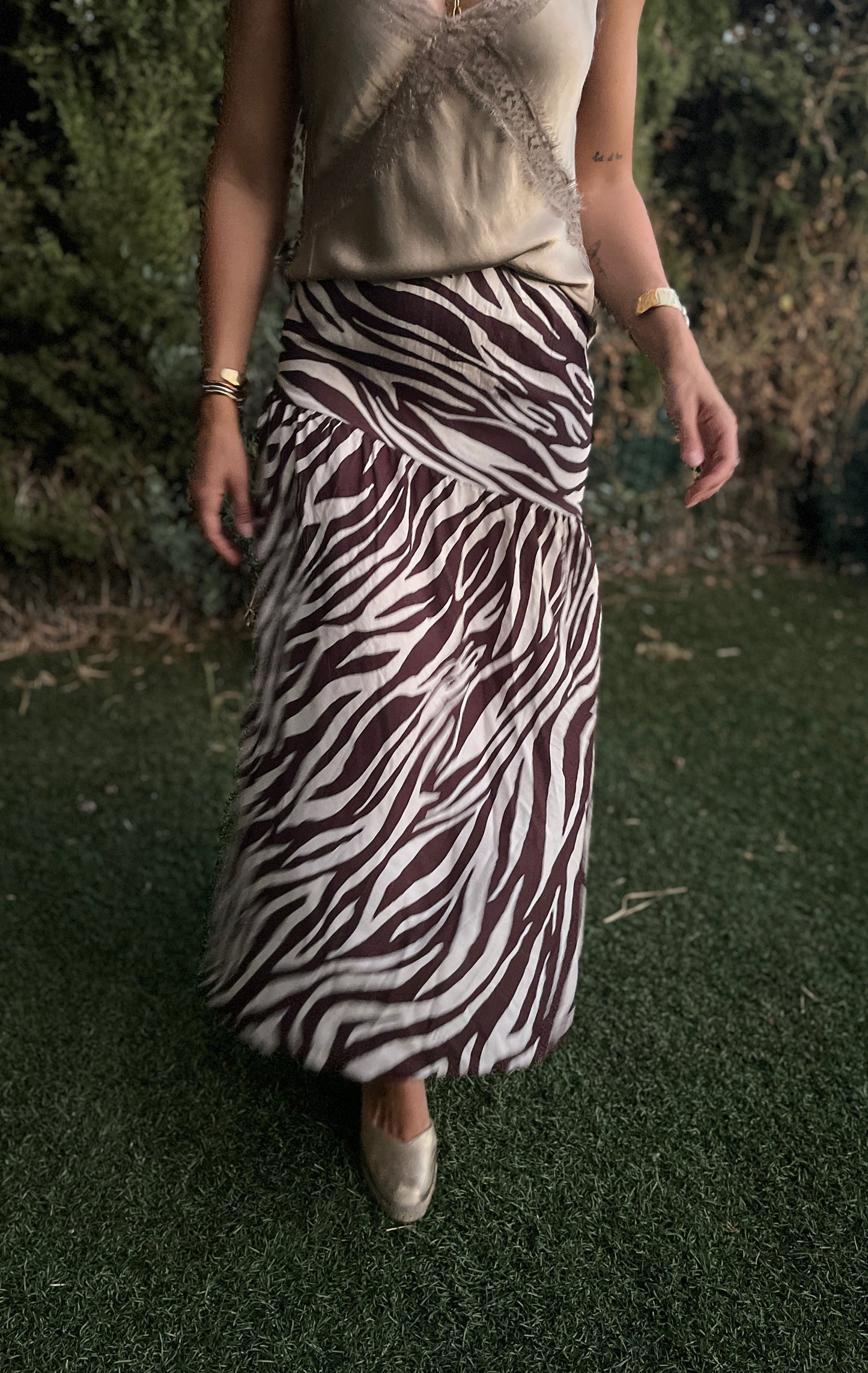 Falda midi cebra marrón chocolate