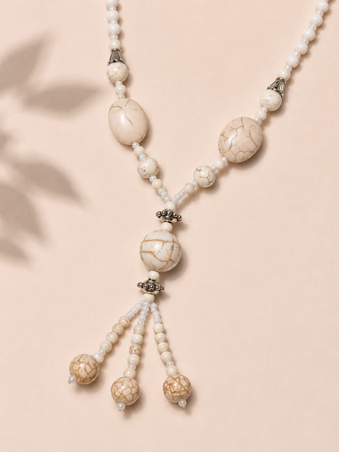 Collar howlita blanca - Nuh Nuh